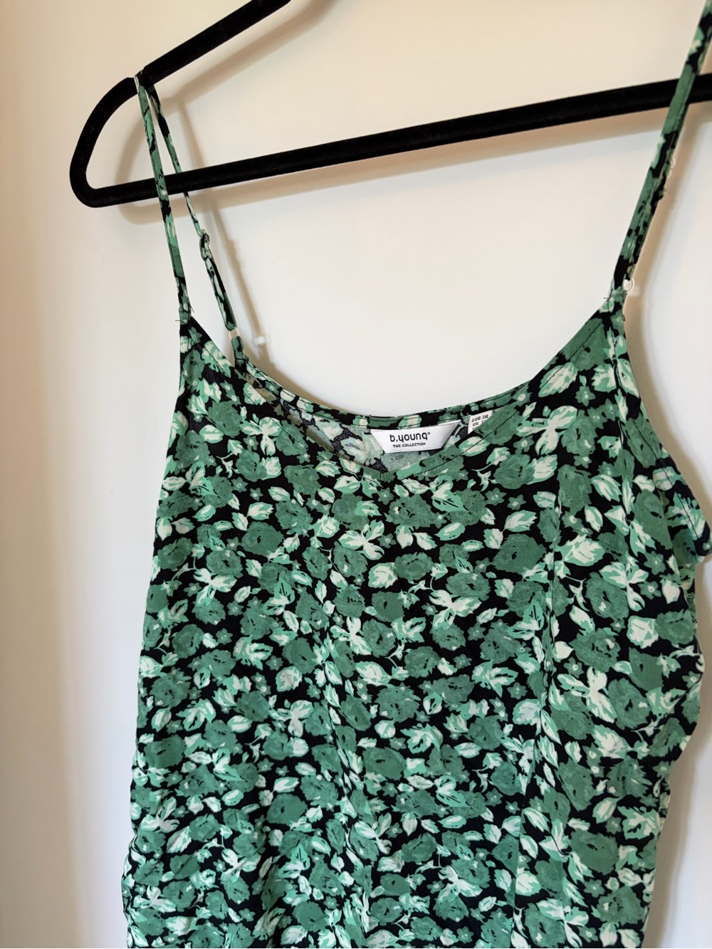 b.young Green Floral Print Adjustable Strap Cami